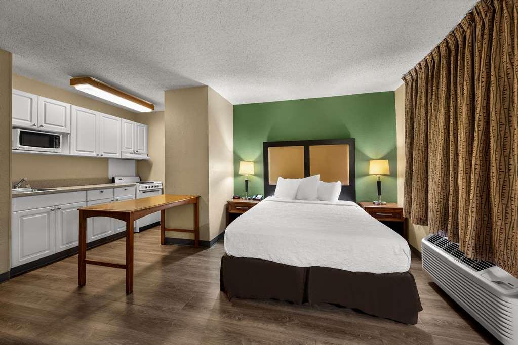 Suburban Studios Houston North I-45 Zimmer foto